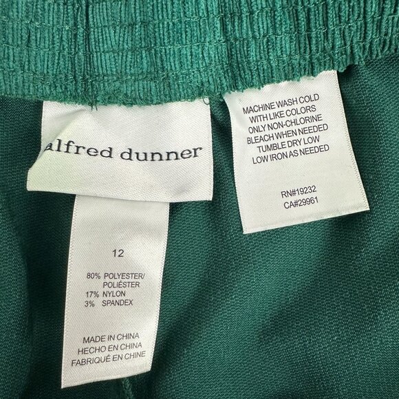 Alfred Dunner Classics Proportioned Short Emerald Green Corduroy Pants Size 12 - Picture 6 of 6